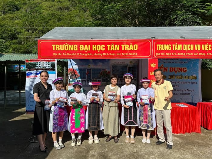Trường Đại học Tân Trào tham gia Ngày Hội việc làm năm 2026 tại xã Cán Tỷ
