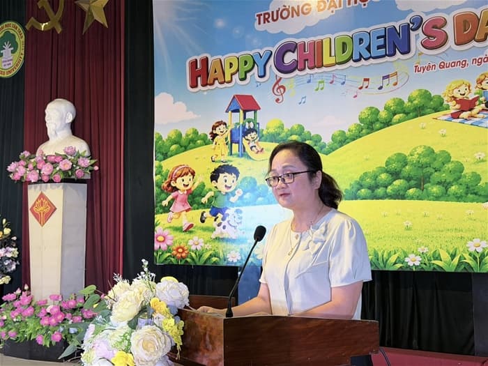 Trường Đại học Tân Trào tổ chức chương trình Ngày Quốc tế thiếu nhi 1/6 cho con viên chức, người lao động